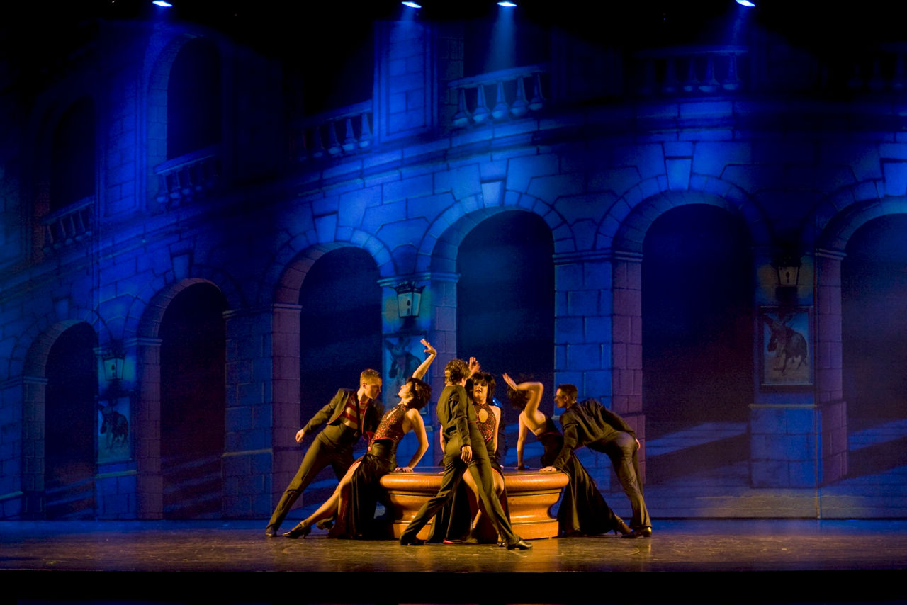 Music in Pictures Cruise Show Performers on Stage Voyager of the Seas