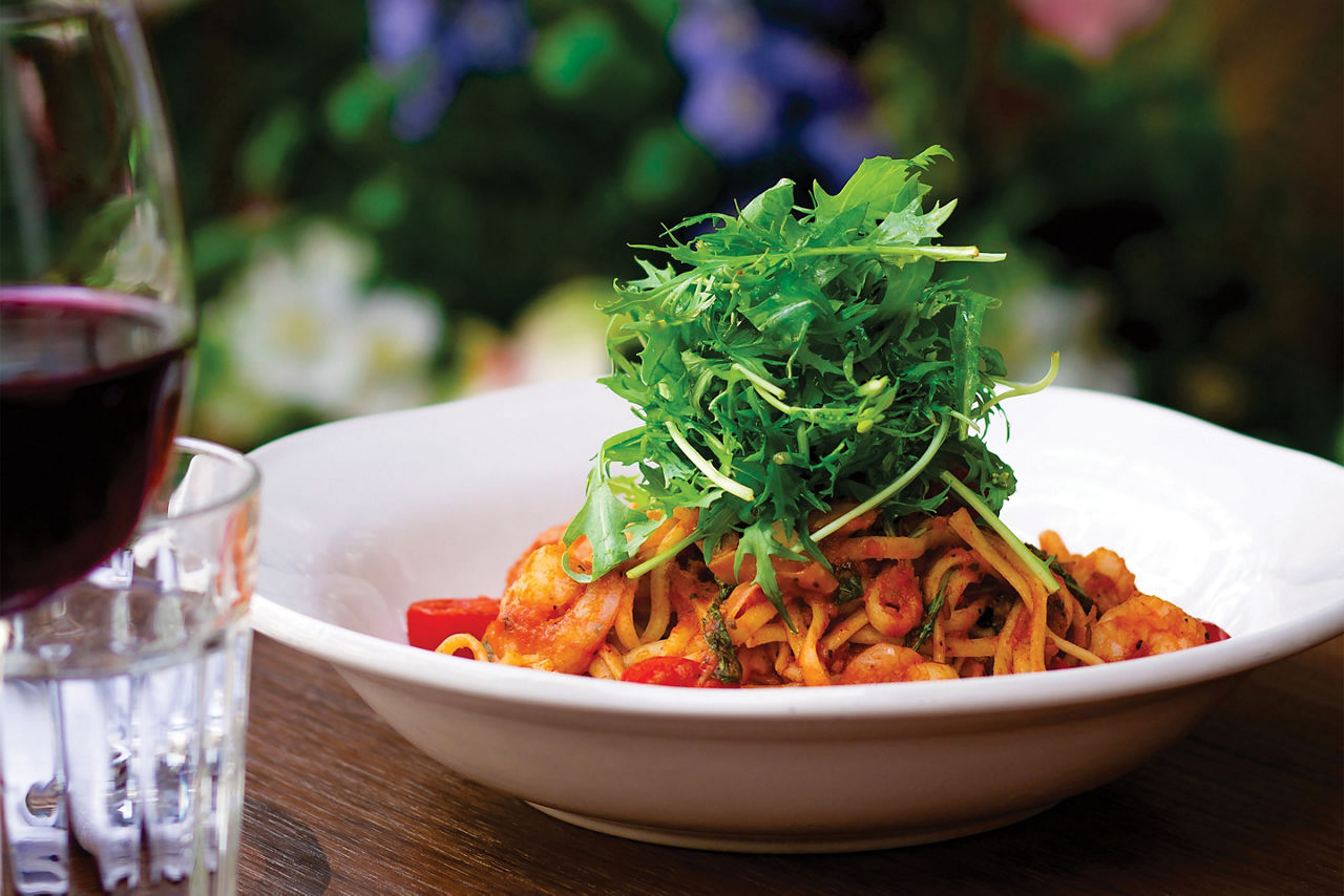 jamies italian famous prawn linguine 2880 1920