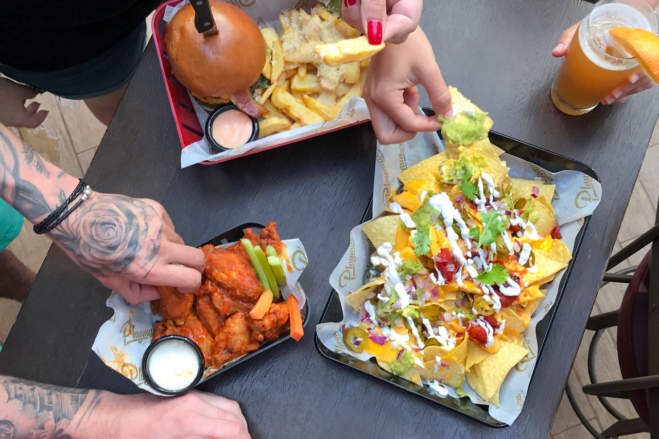 symphony of the seas playmakers chicken wings