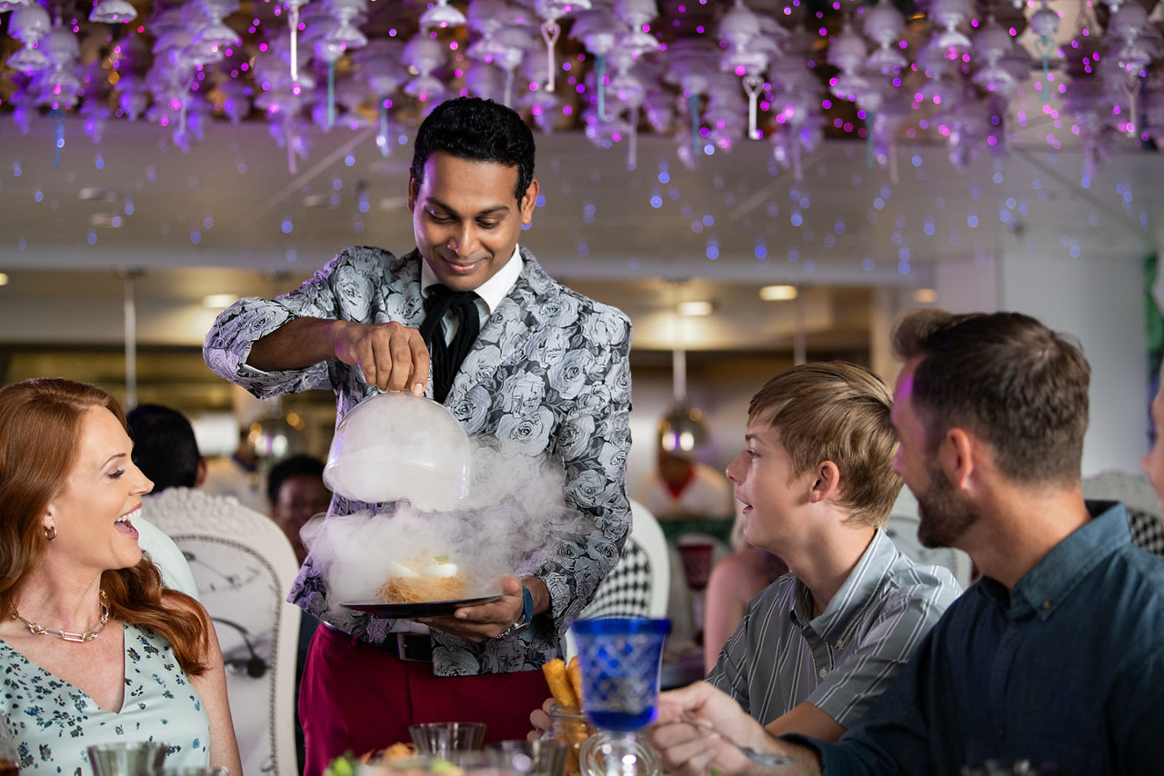 royal caribbean wonderland symphony of the seas magical specialty dining