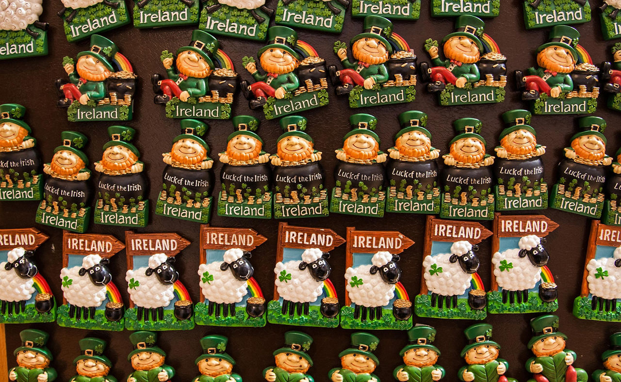 Various souvenir Irish magnets