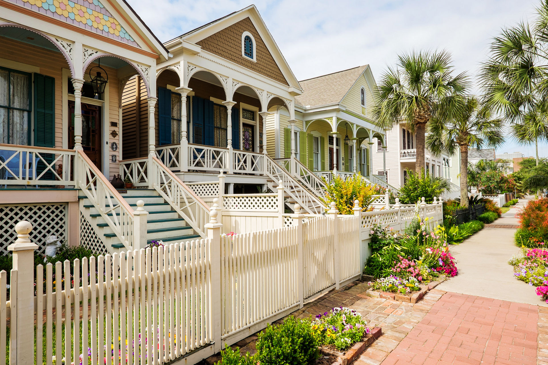 vintage homes historical district galveston texas