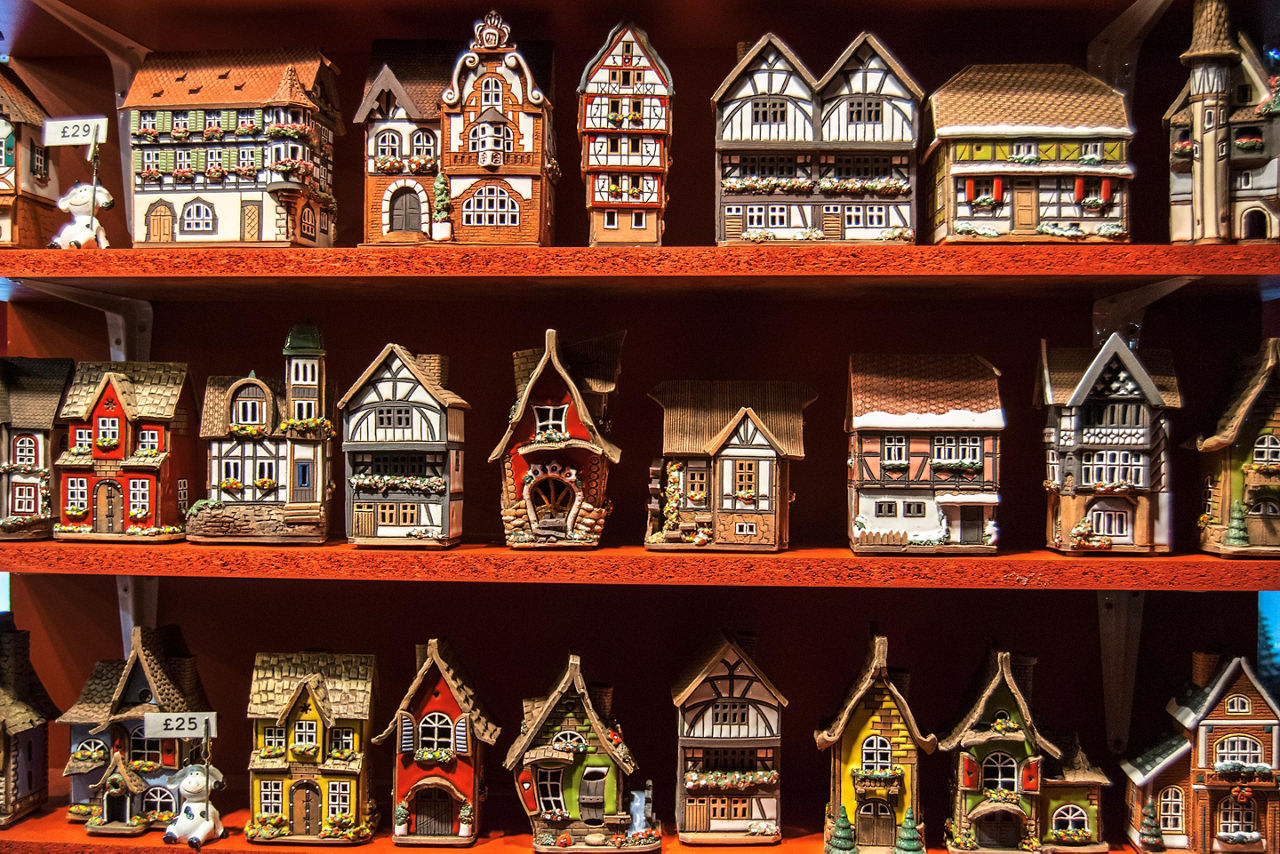 Miniature traditional homes souvenirs