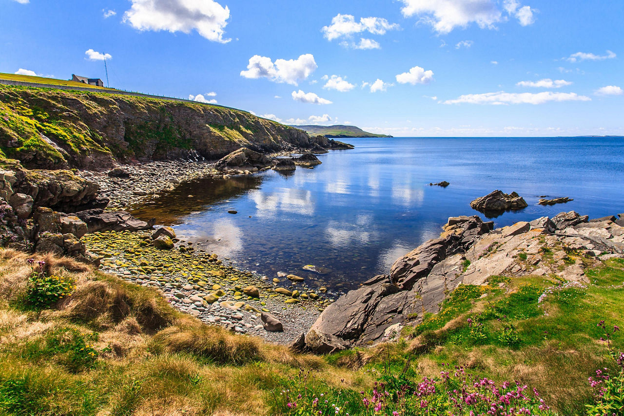 Lerwick/Shetland, Scotland, Coastal terrain and bay
