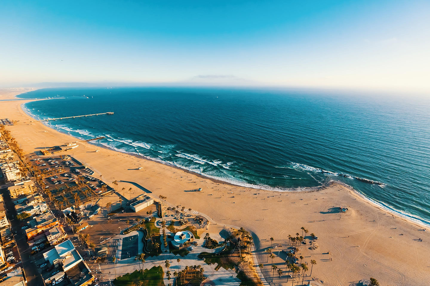 Aerial view of Venice Beach shoreline with bright coastal homes. - Venice Beach, Los Angeles