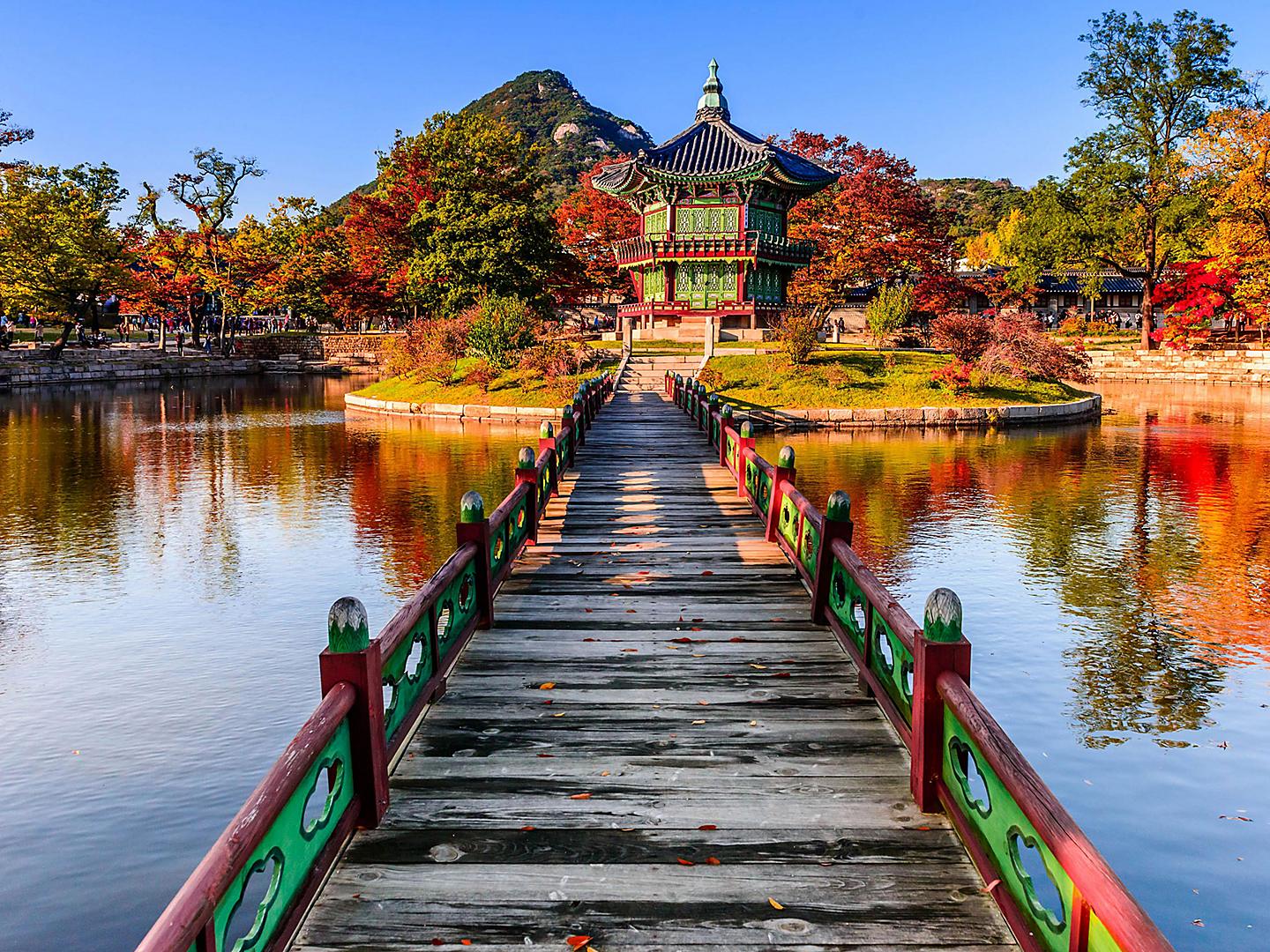Seoul, South Korea Gyeongbokgung Palace Pond