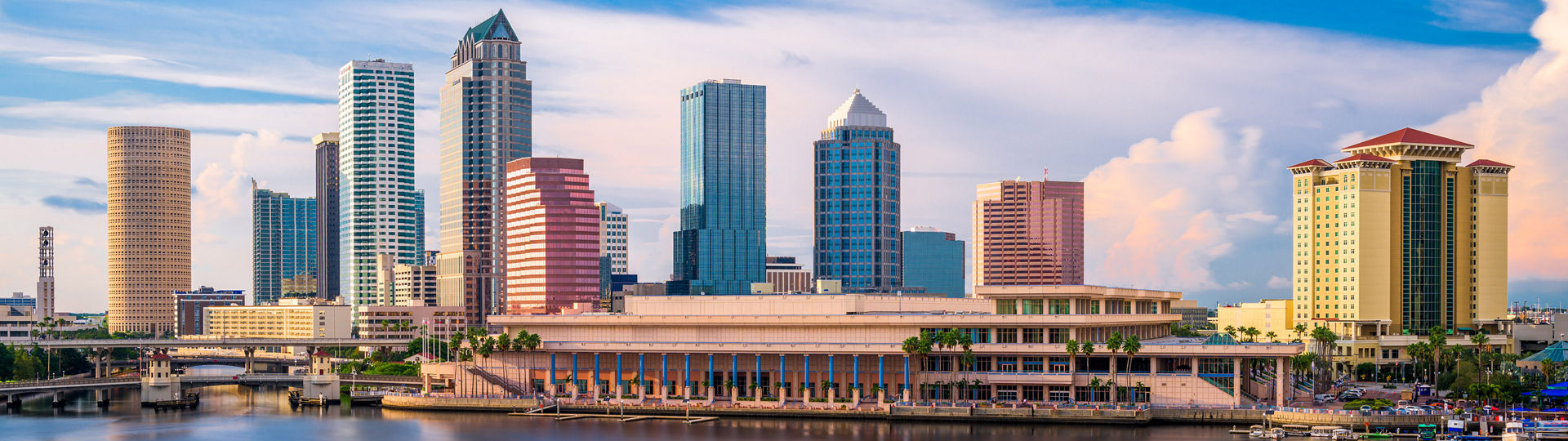 tampa florida city skyline daytime