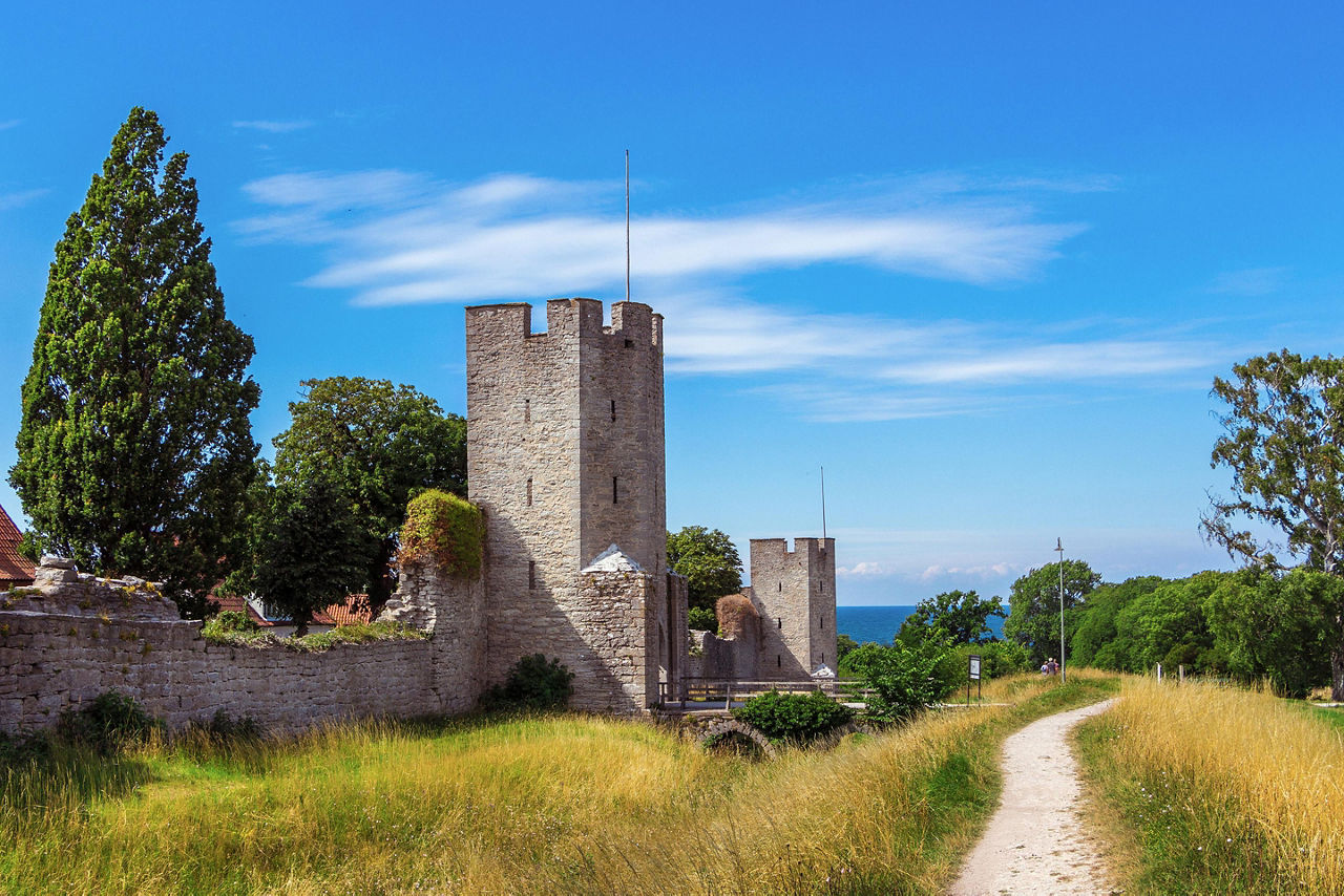 Visby, Sweden, Defensive wall towers