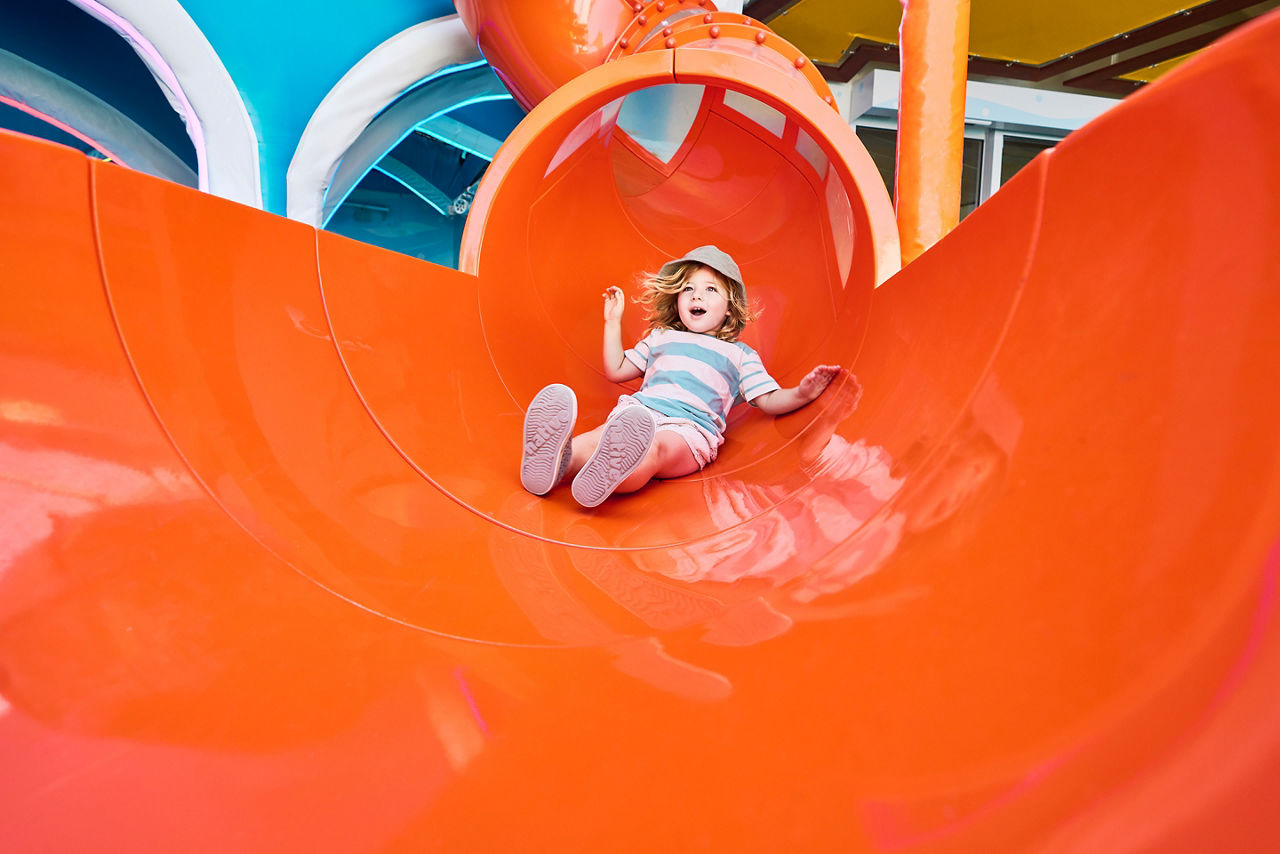 Wonder Playscape Kid Sliding