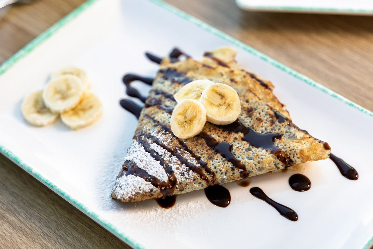Hazelnut chocolate and bananas crepe from AquaDome Market
