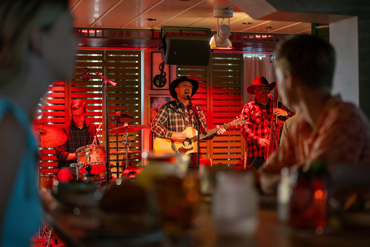 Live Music at the Mason Jar