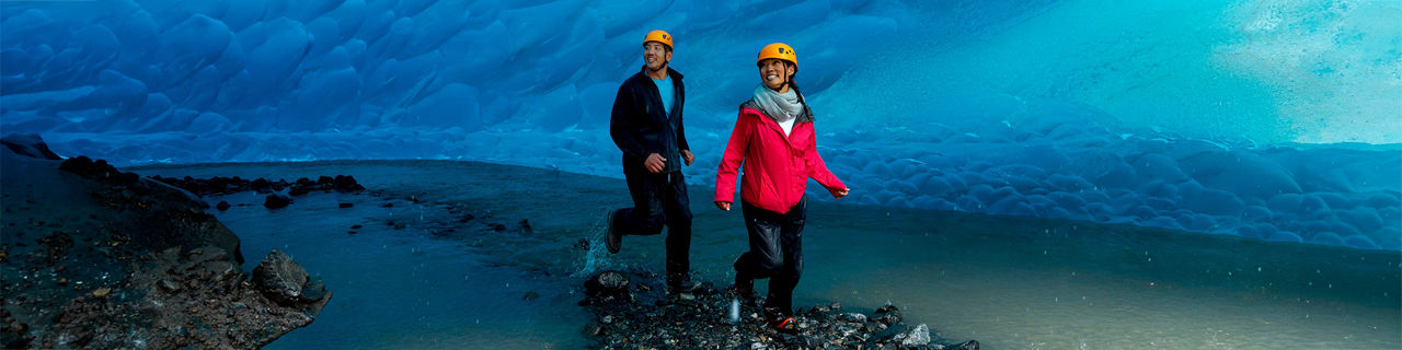 alaska juneau glacier couple stroll shore excursion 1920 480