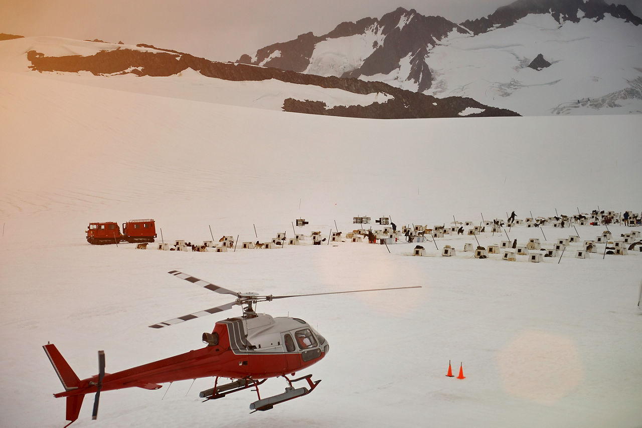 Helicopter Winter Tour in Mountains, Alaska 