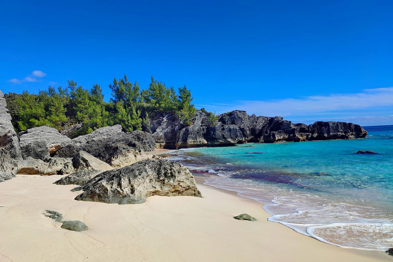 Chaplin Bay Beach. Bermuda Island tropical coastal landscape. 