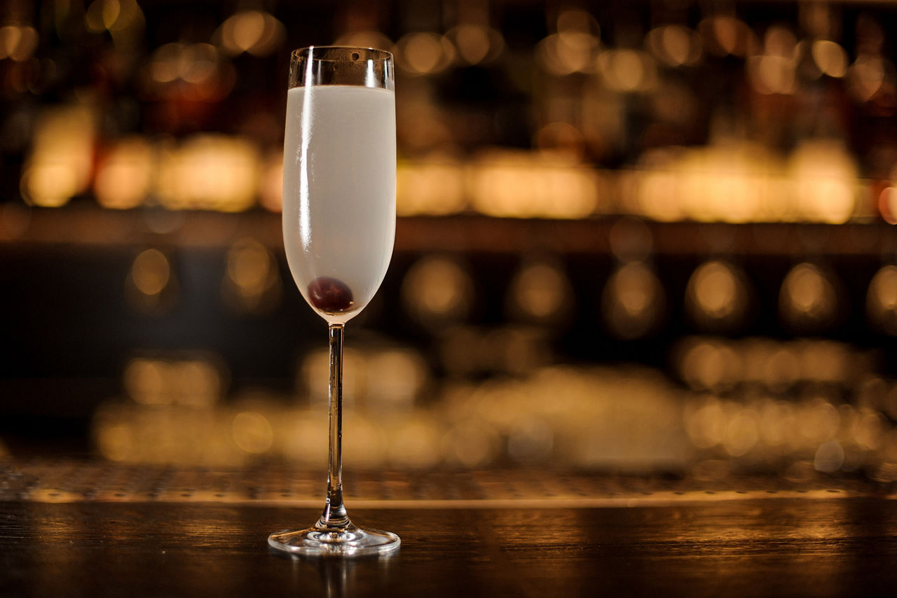 New Orleans Arnaud French 75 Bar Cocktail 