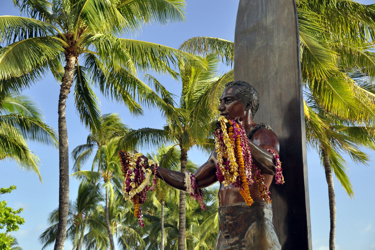 Duke Kahanamoku Statue in Waikiki Beach Honolulu Hawaii
