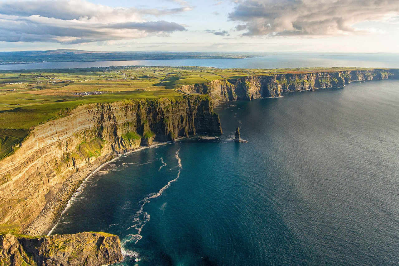 Ireland, Moher in County Clare Cliffs