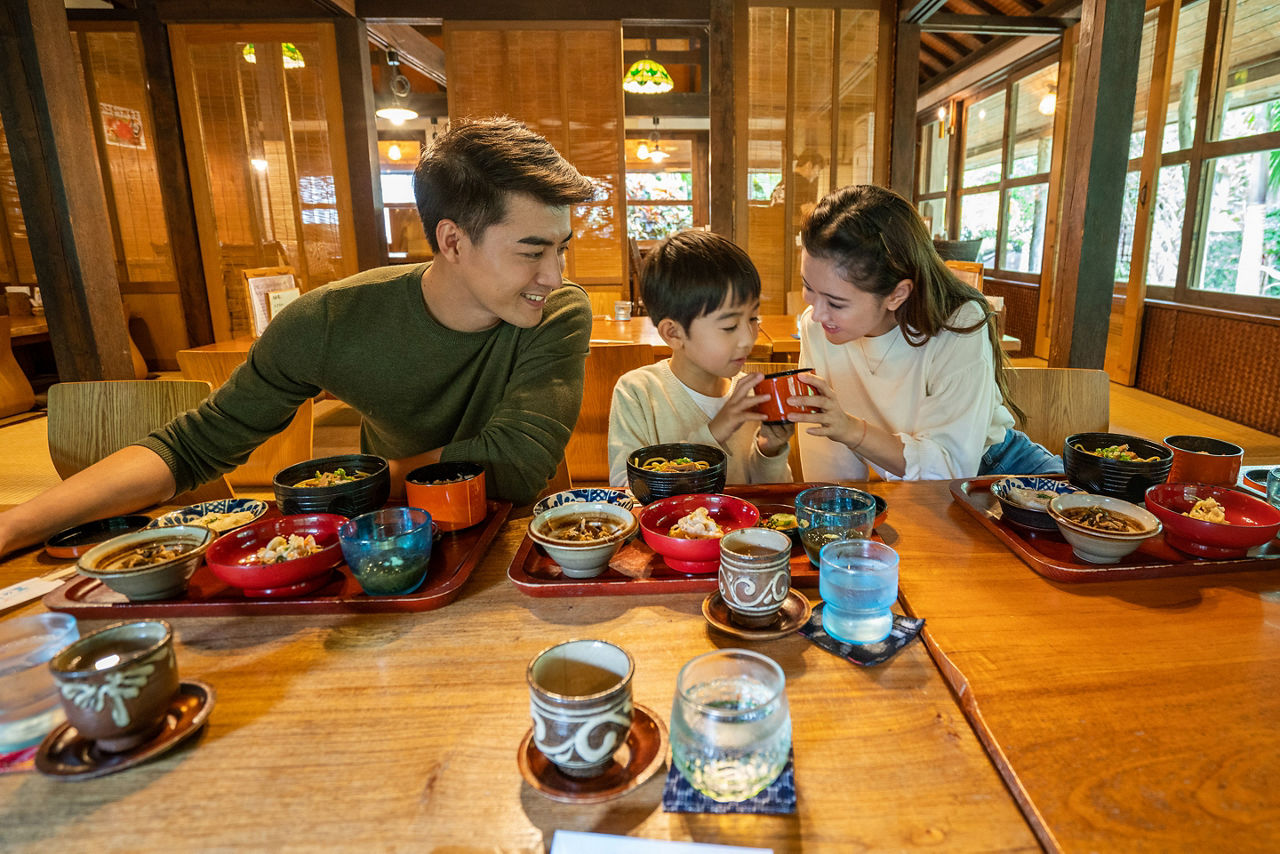 Japan, Ishigaki Family Eating