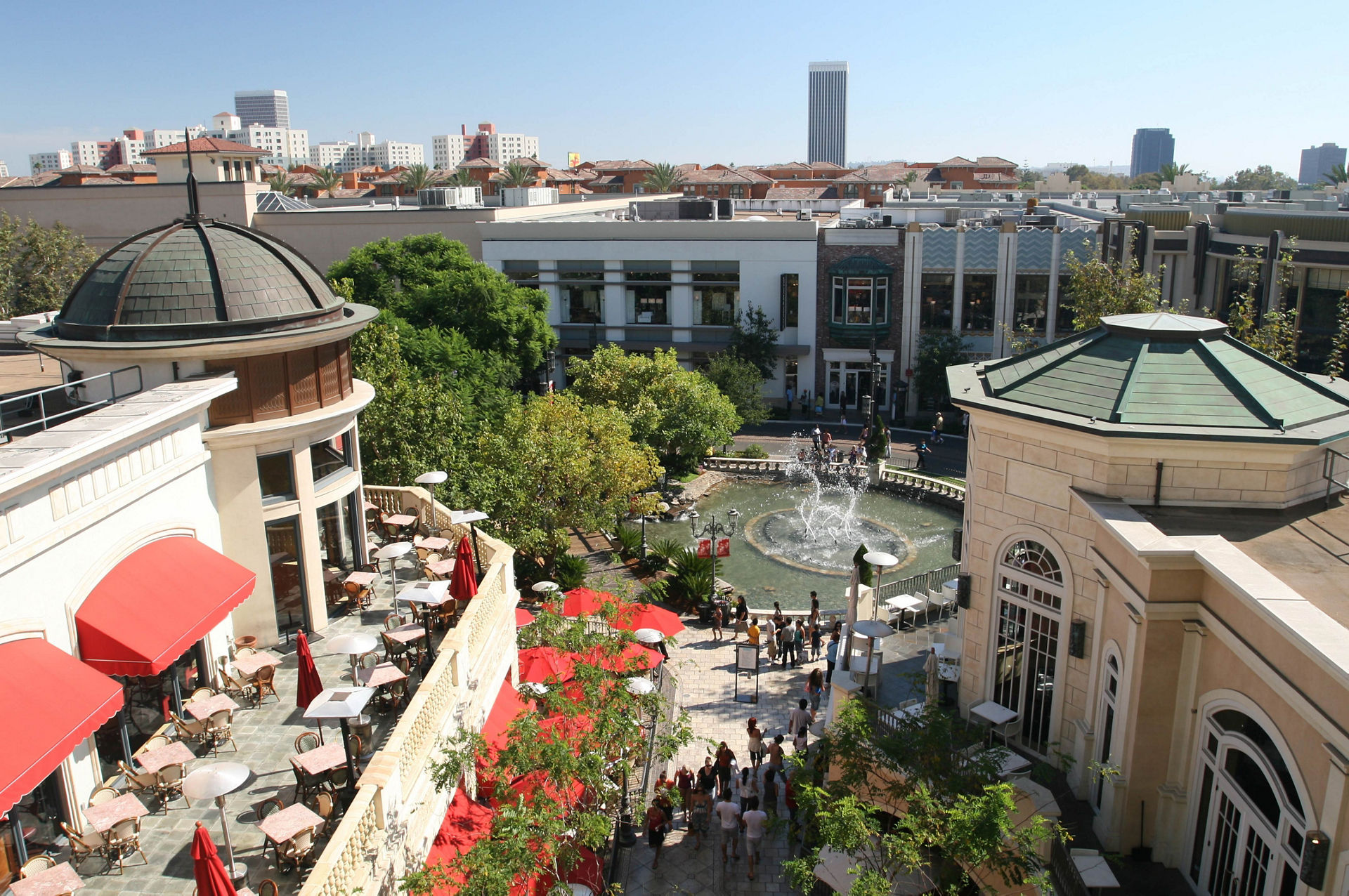 the grove los angeles ultimate outdoor shopping mall