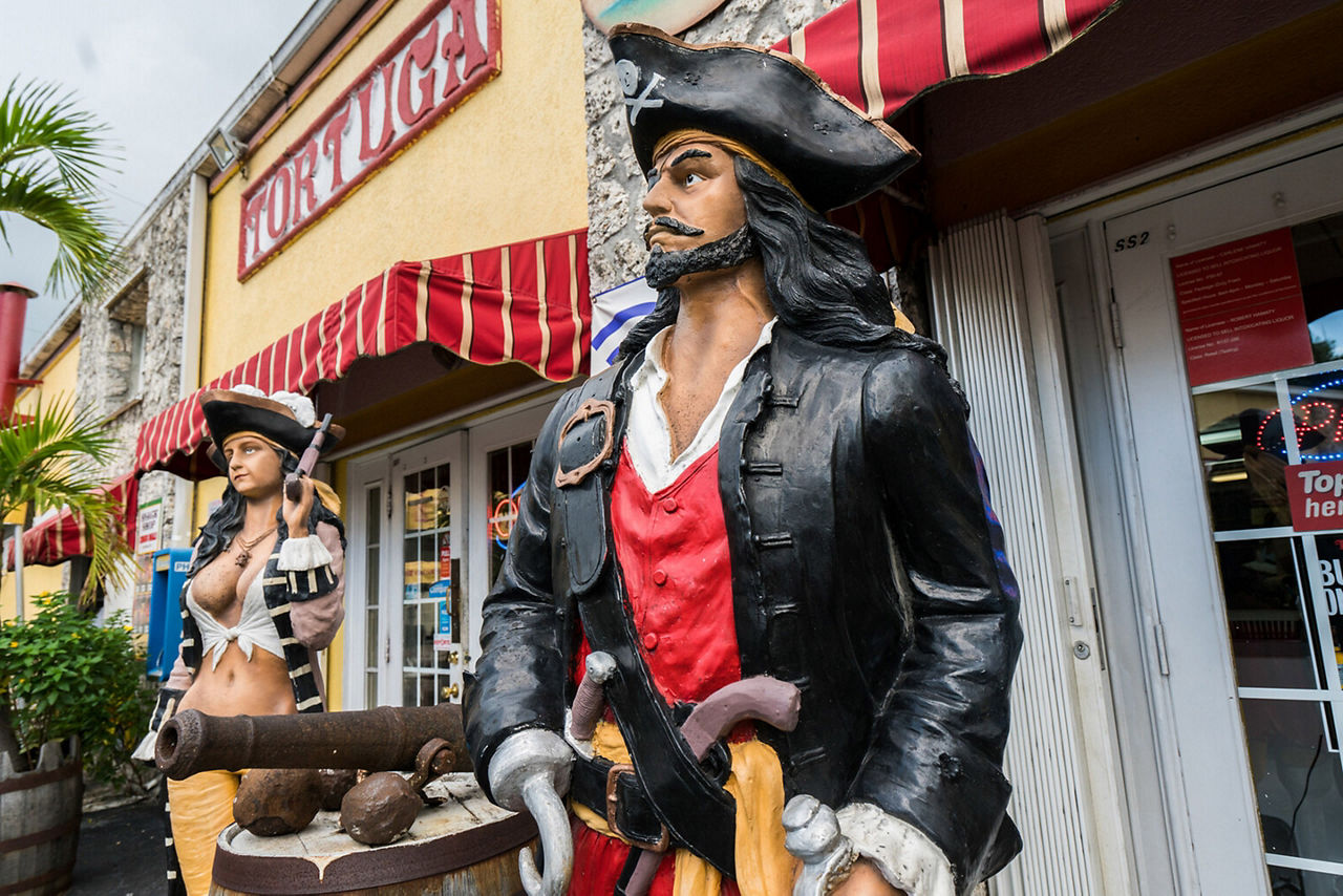 George Town Pirate Statues
