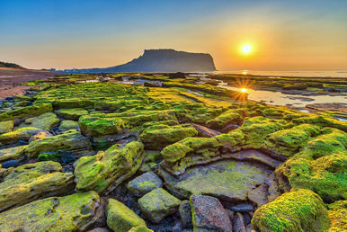sunrise jeju do seongsan ilchulbong jeju island south korea
