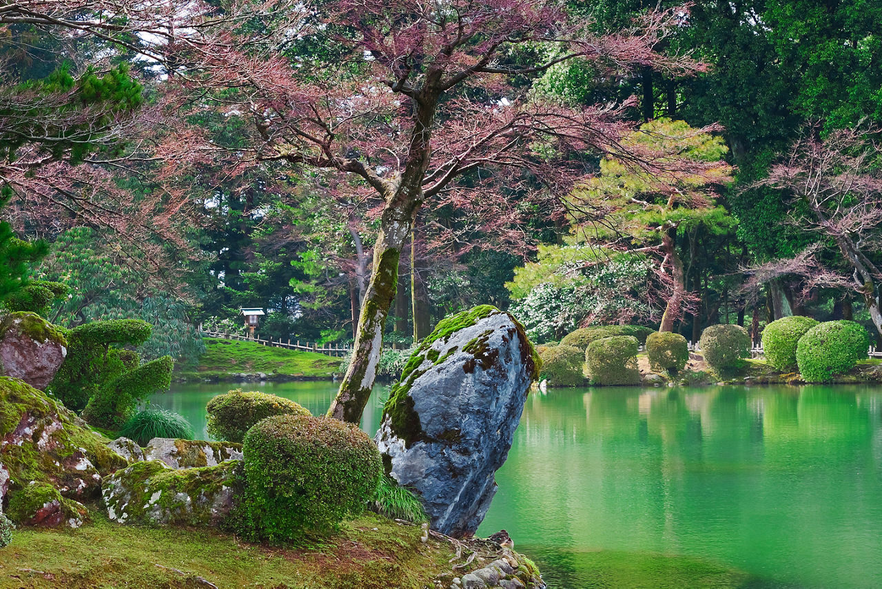 Japan Kanazawa Kasumiga Ike Pond Kenrokuen Garden