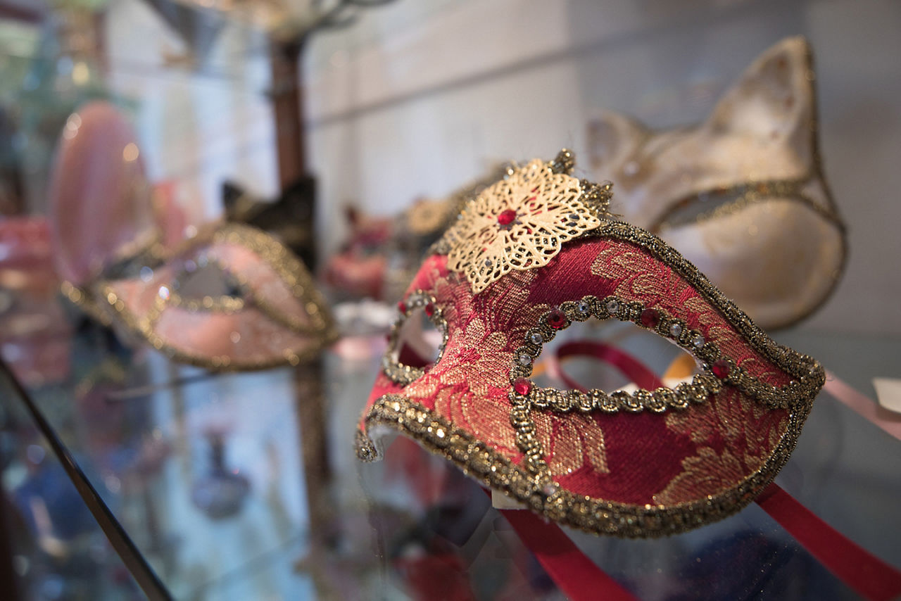 Italy Ravenna Venice Local Masks Shopping