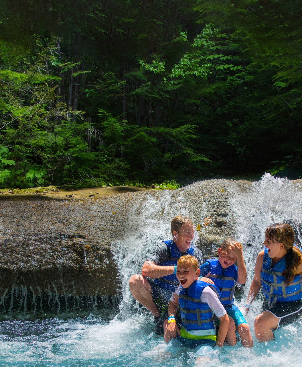Falmouth Jamaica Family Waterfall HP Mobile 750 910 FAM NF 2x