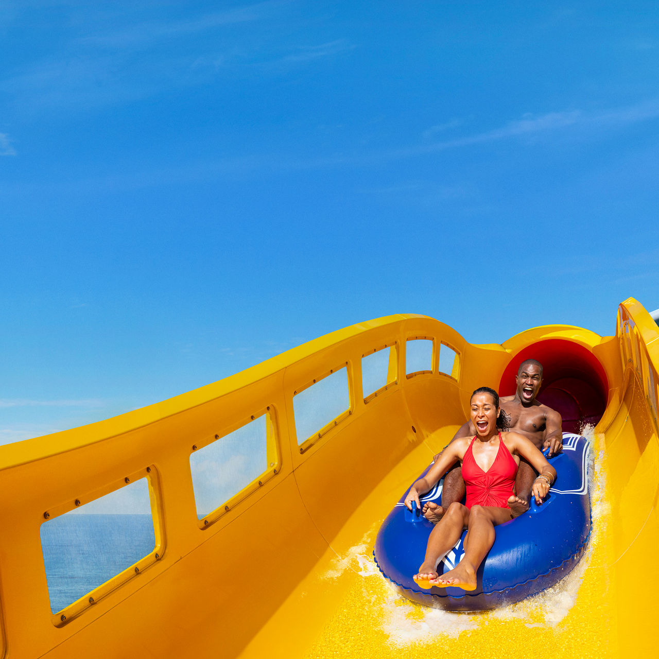 Couple Waterslide Square 1050 1050 FAM NF 2x