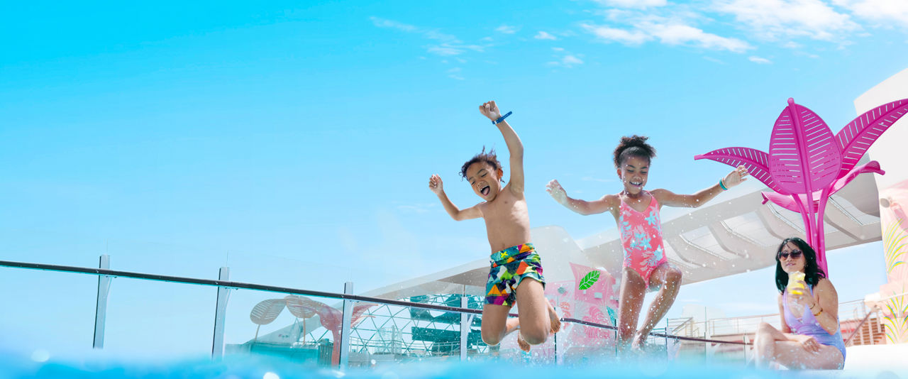 kids jumping into swimmingpool obc 1920x800