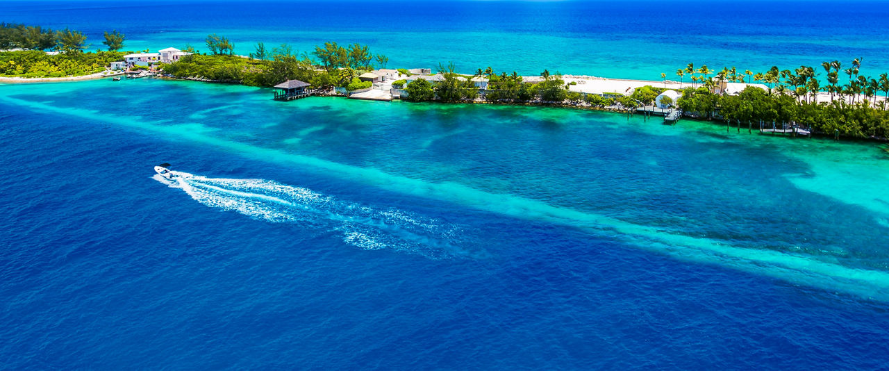Aerial view of boat at the beach in Nassau, Bahamas | HP