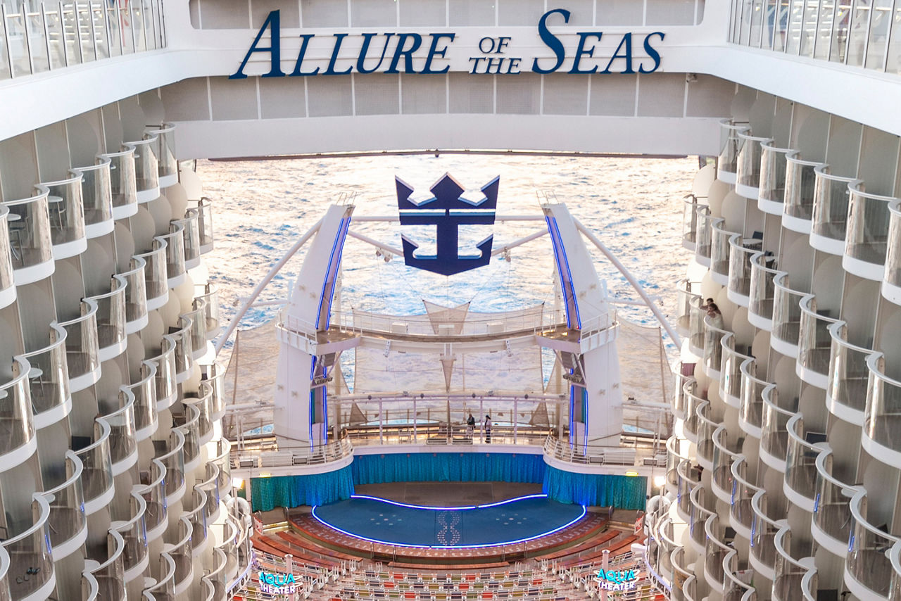 Allure of the Sea Aquatheater