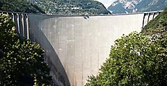 Dam in Val Verzasca (Tessin - Switzerland)