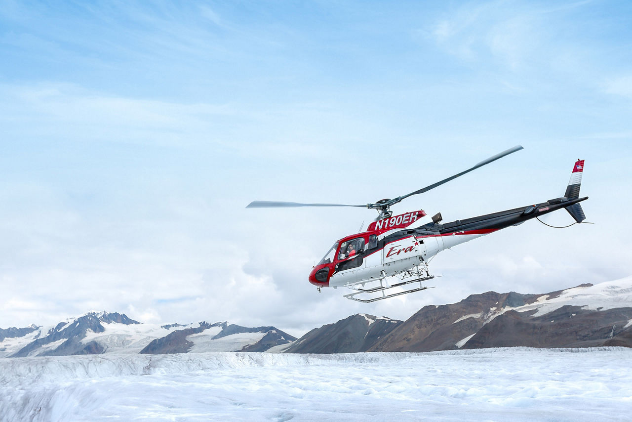 Helicopter tour at Juneau, AlaskaHelicopter tour at Juneau, Alaska