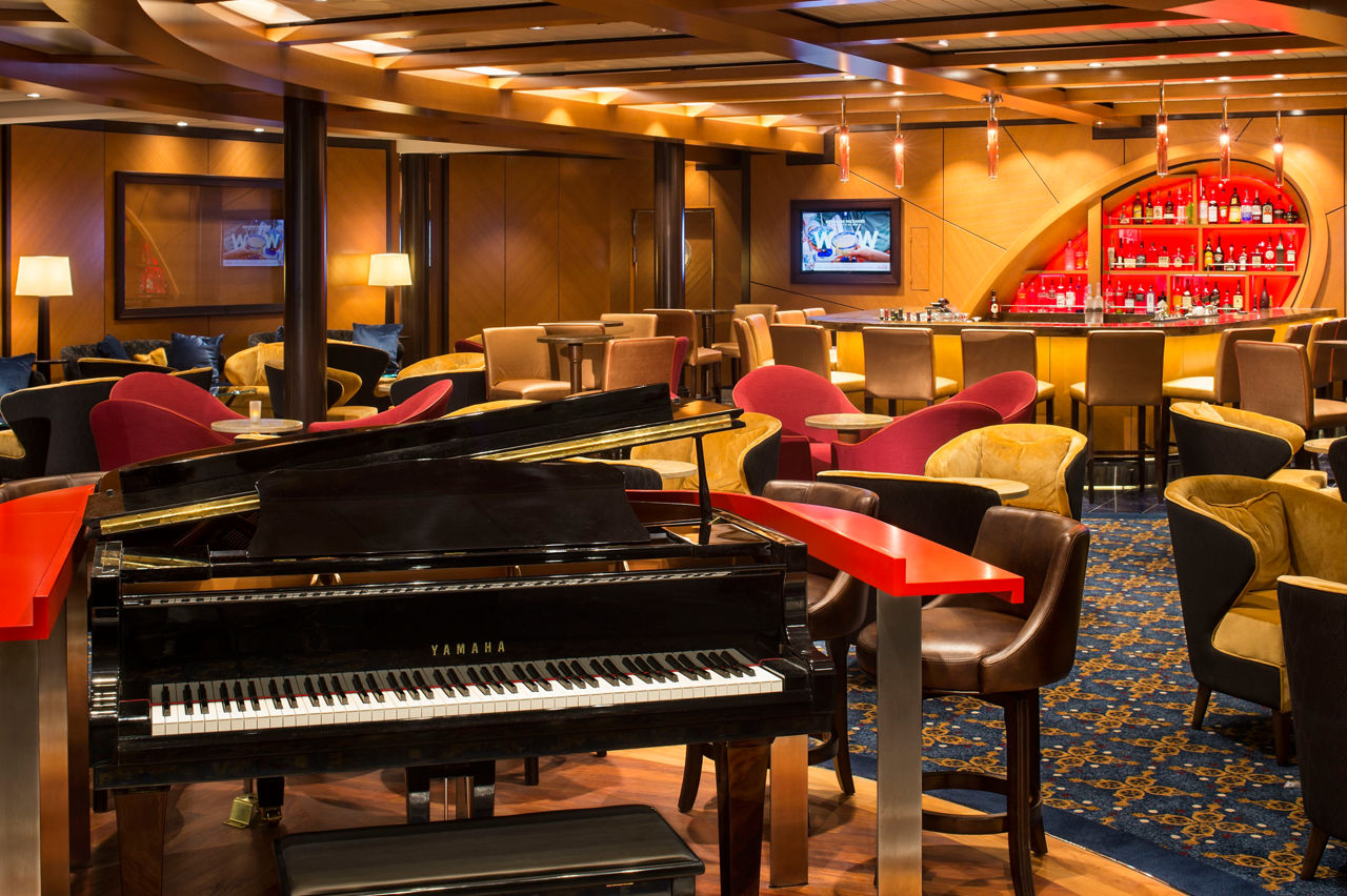 QN, Quantum of the Seas, public spaces, Schooner Bar, piano, entertainment, lounge, dining, drinks