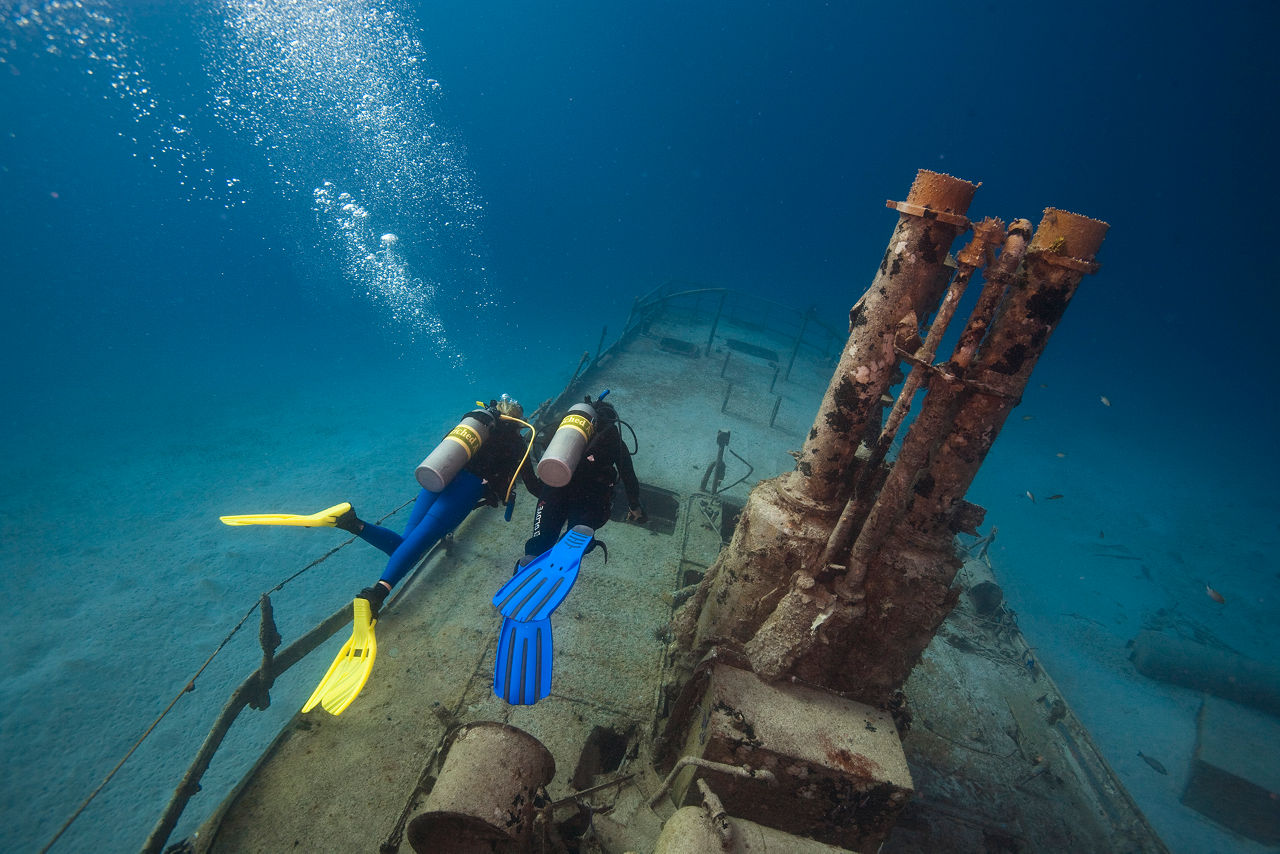 Scuba Certification Padi Divers Boat Underwater 