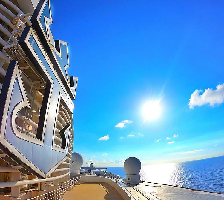 oasis of the seas crown and anchor