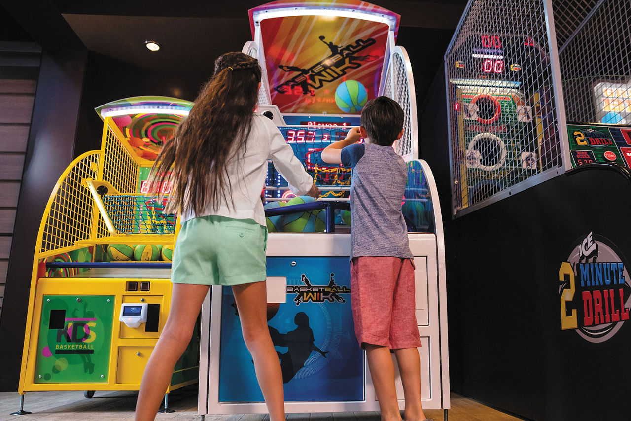 Arcade, Kids Playing Basketball