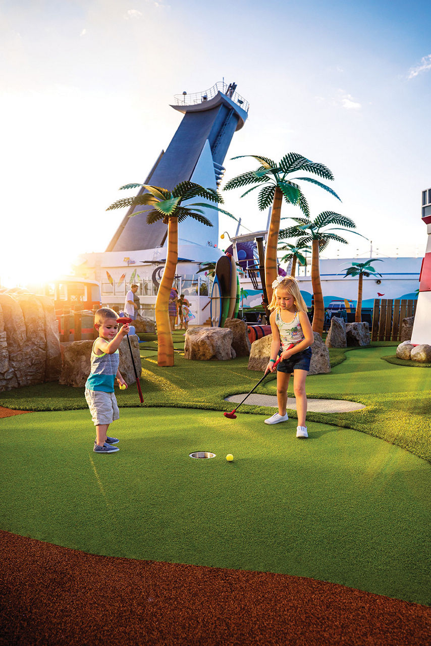 Oasis of the Seas Kids Playing Mini Golf 