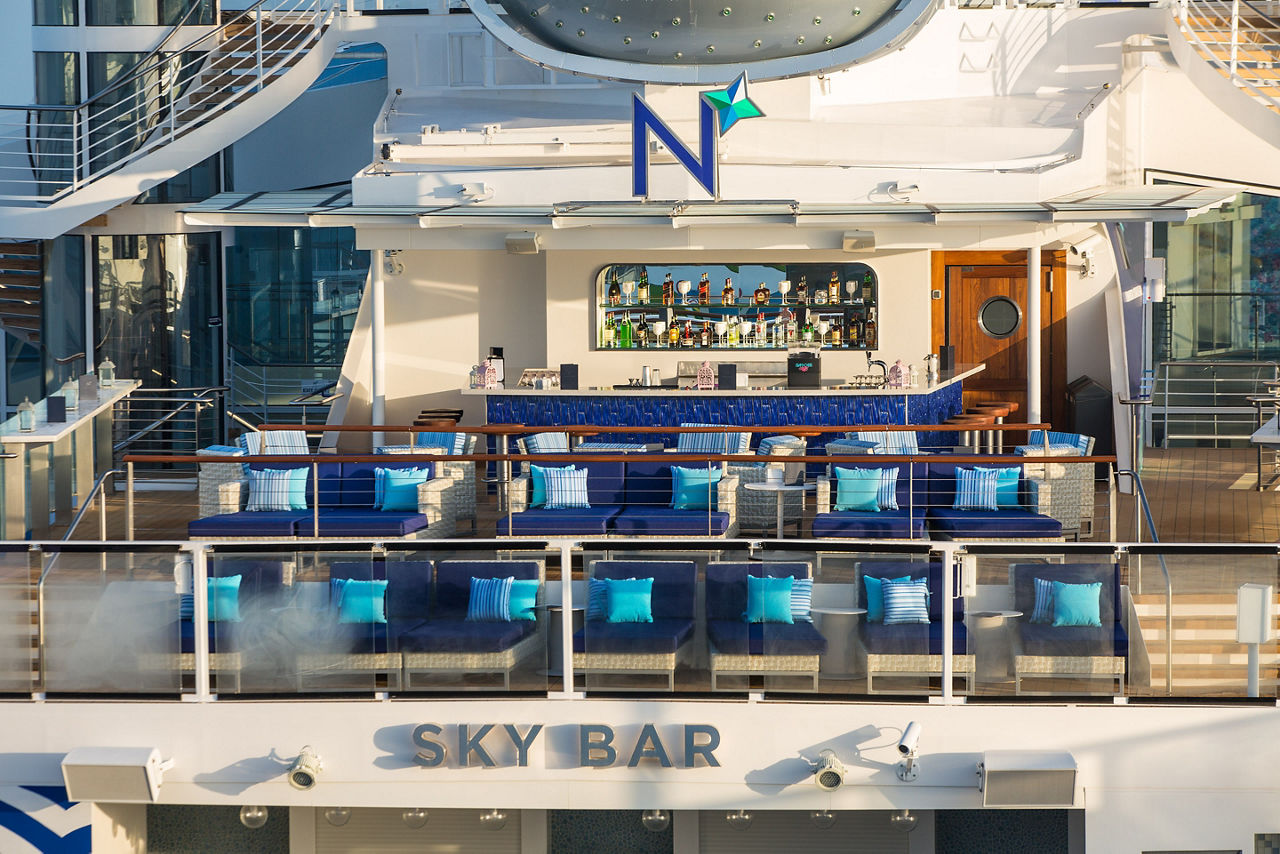 Anthem of the Seas Skybar North Bar Cocktails