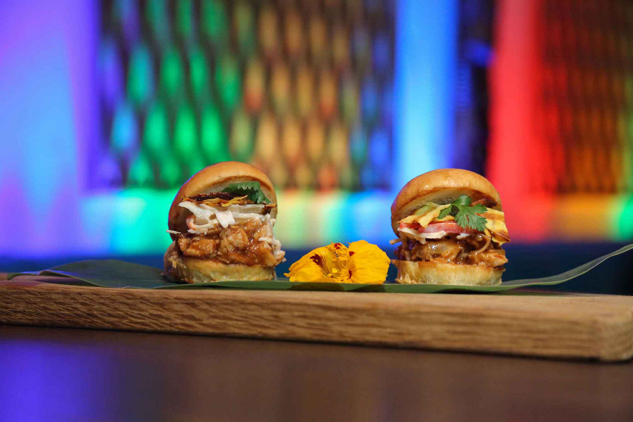 Mariner, Bamboo Room, Sliders Burgers