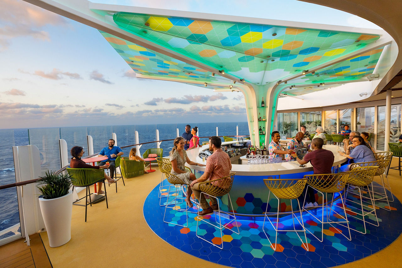 Wonder of the Seas The Vue Bar