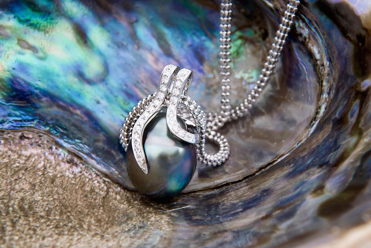 A Tahitian pearl necklace