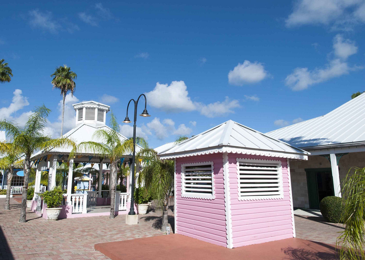 Bahamas Market Shopping, Grand Bahama Island