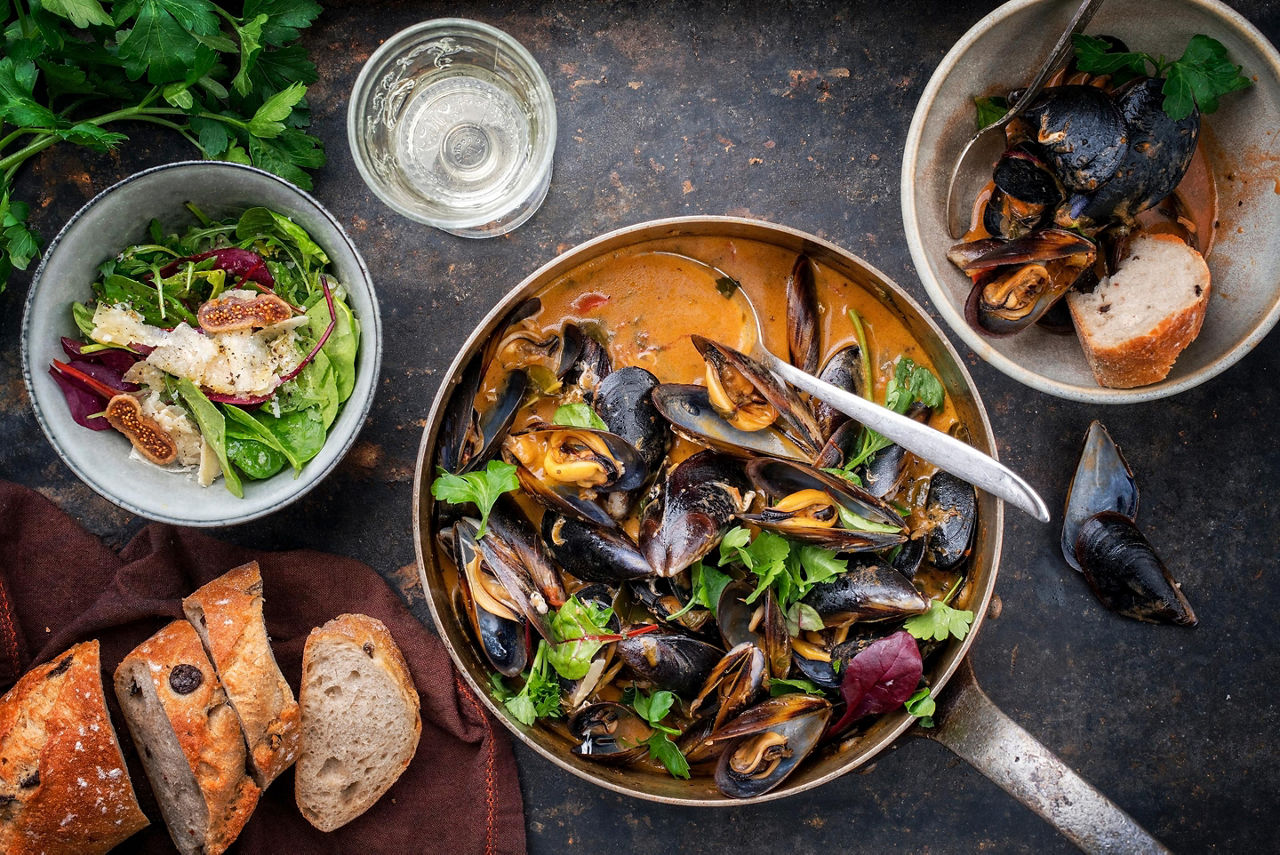 Blue mussels in bouillabaisse