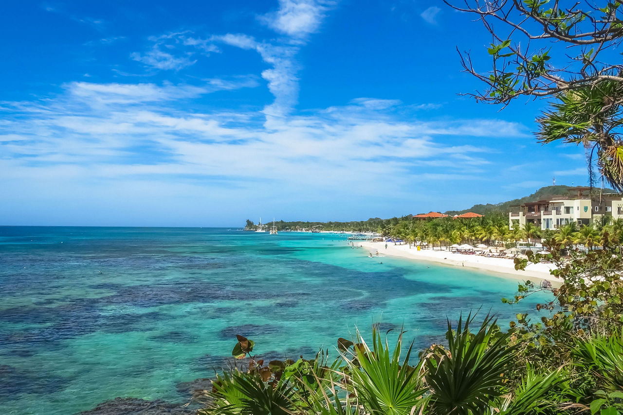 A Beach Roatan, Honduras