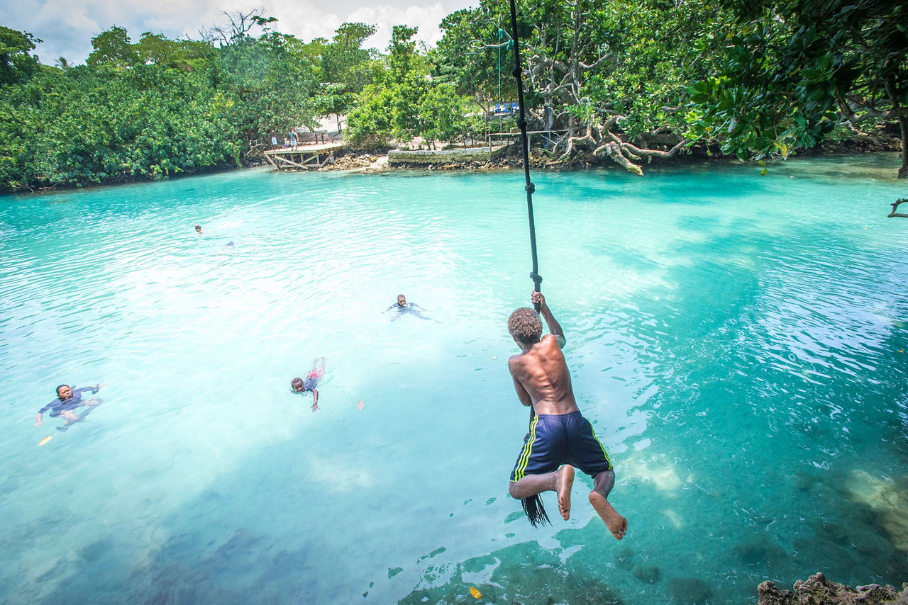 vanuatu fiji rope swing