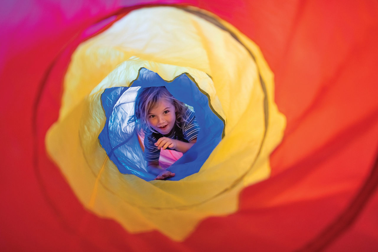 Oasis of the Seas Adventure Ocean Boy Playing Tunnel