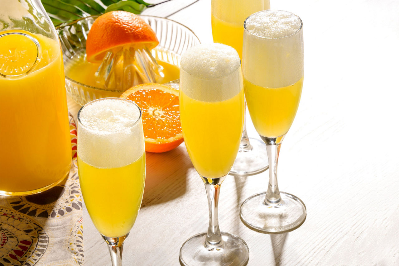 Mimosas with Orange Juice