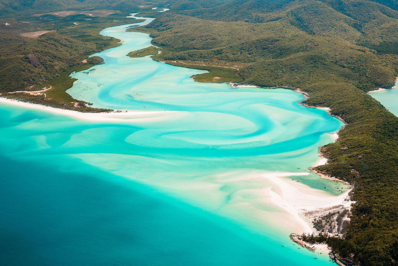 Turquoise Water Formation in Australia 